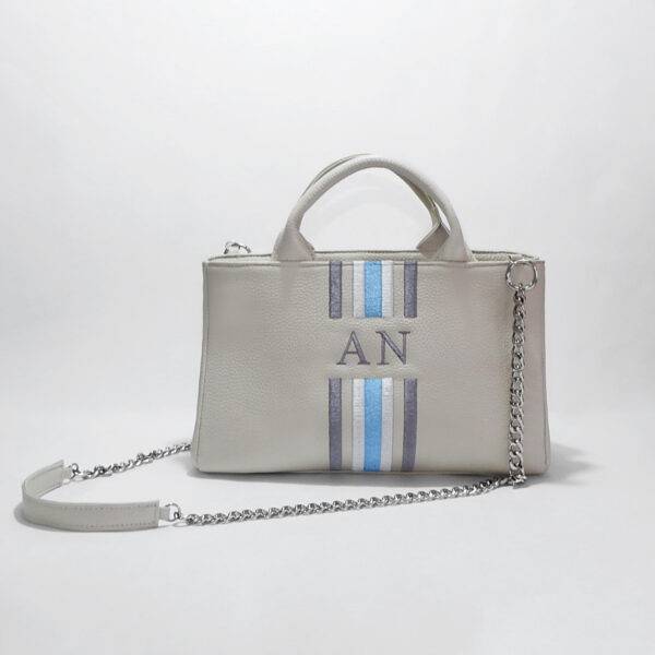 <span style="font-family:Bodoni Moda;">NORA</span><br><span style="color:#d3b28d;">Sand</span> - Image 2
