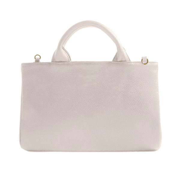<span style="font-family:Bodoni Moda;">NORA</span><br><span style="color:#d3b28d;">Sand</span>